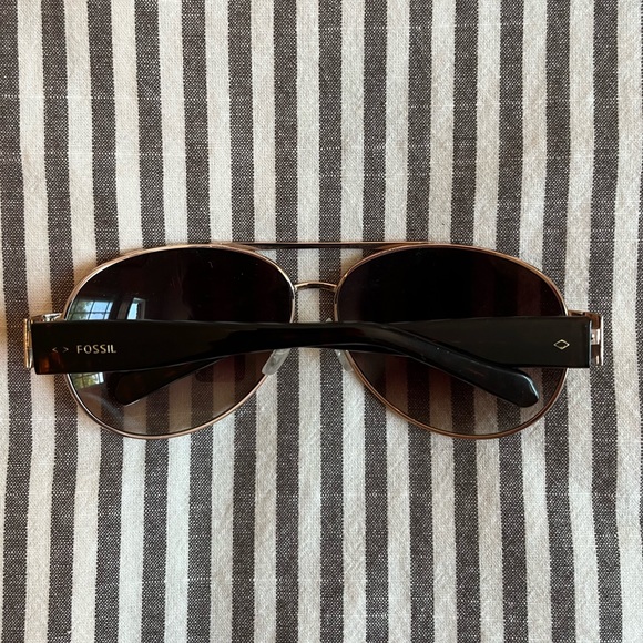 FOSSIL aviator sunglasses - Picture 1 of 6